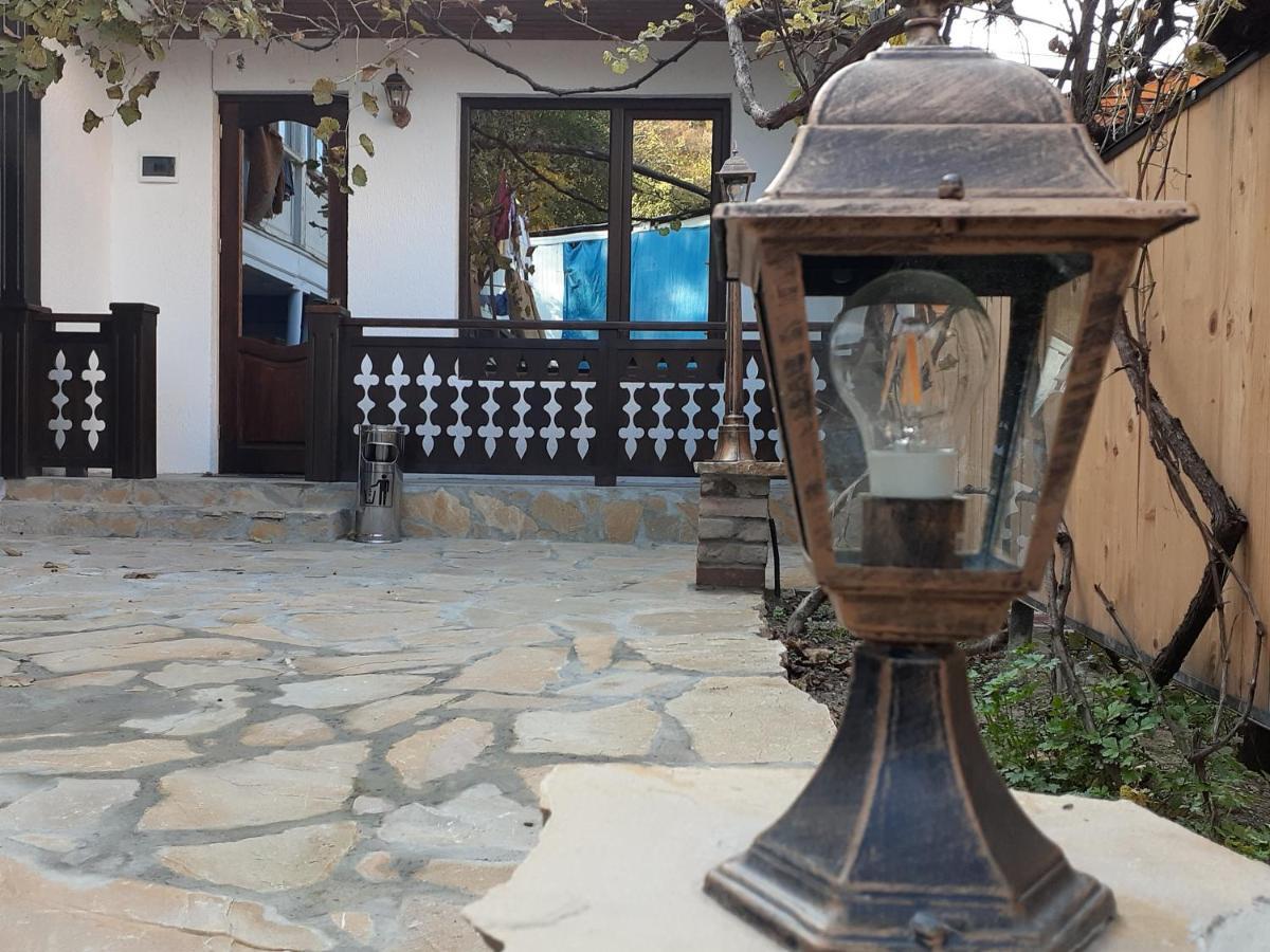 Apartment Borjomi, Erekle Street, 21A Luaran gambar